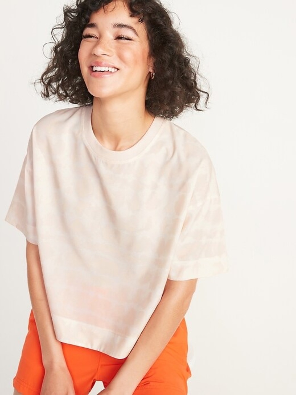 Old Navy Short-Sleeve Crewneck Tee in Light Pink Wash